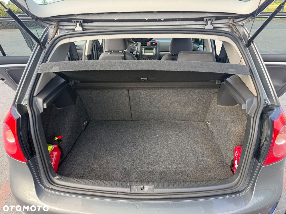 Volkswagen Golf - 11