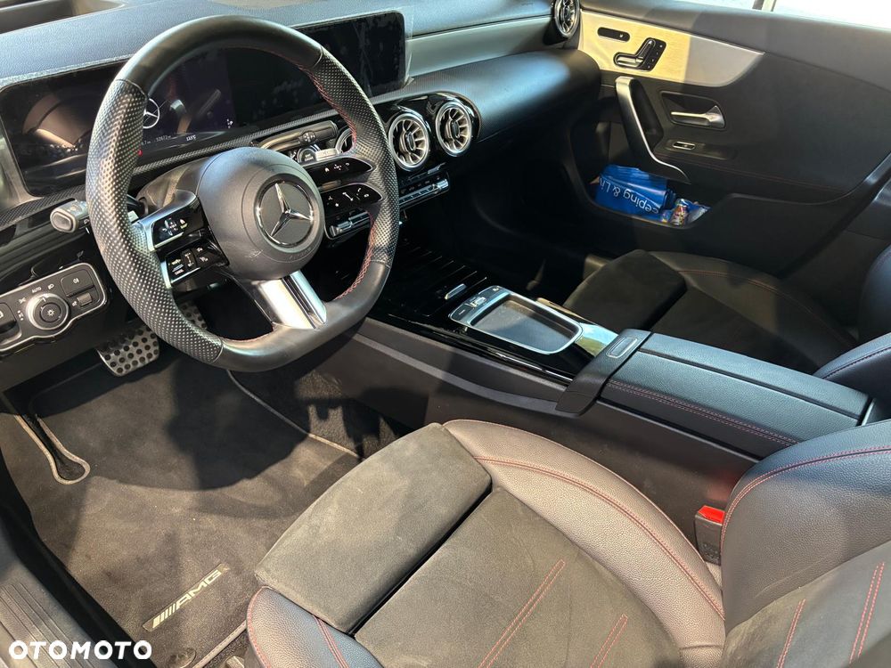 Mercedes-Benz Klasa A 220 4-Matic AMG Line 8G-DCT - 4
