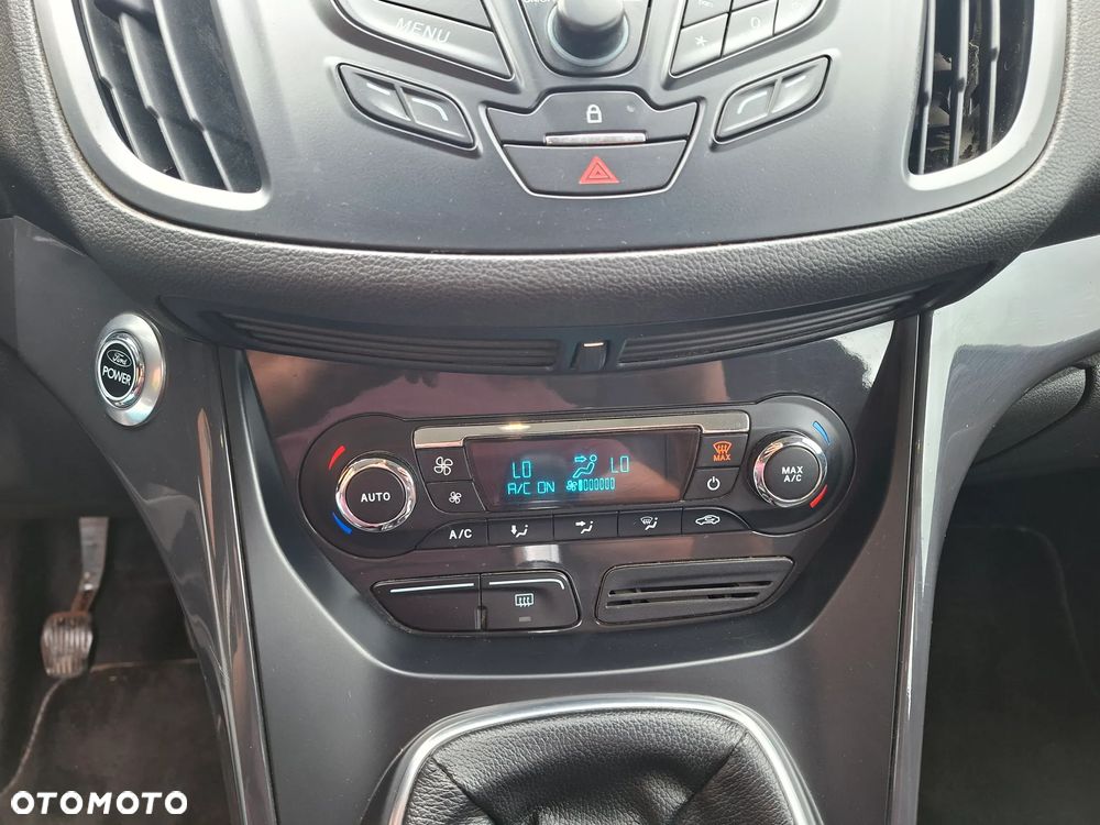 Ford Kuga 2.0 TDCi FWD Titanium - 13