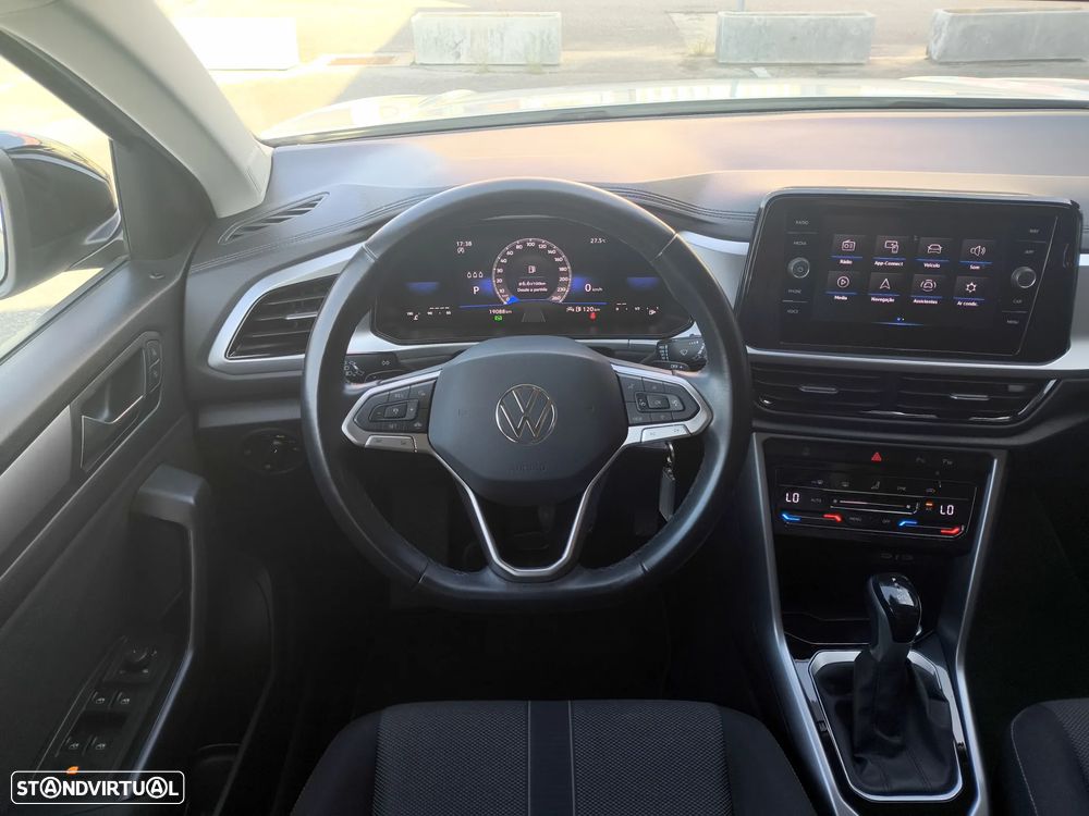 VW T-Roc 1.5 TSI Urban DSG - 7