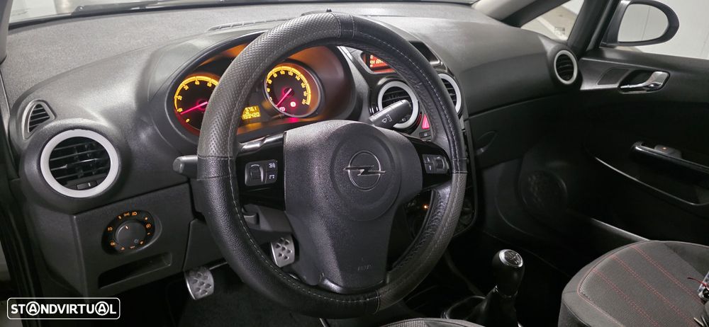 Opel Corsa 1.2 Black Edition - 17