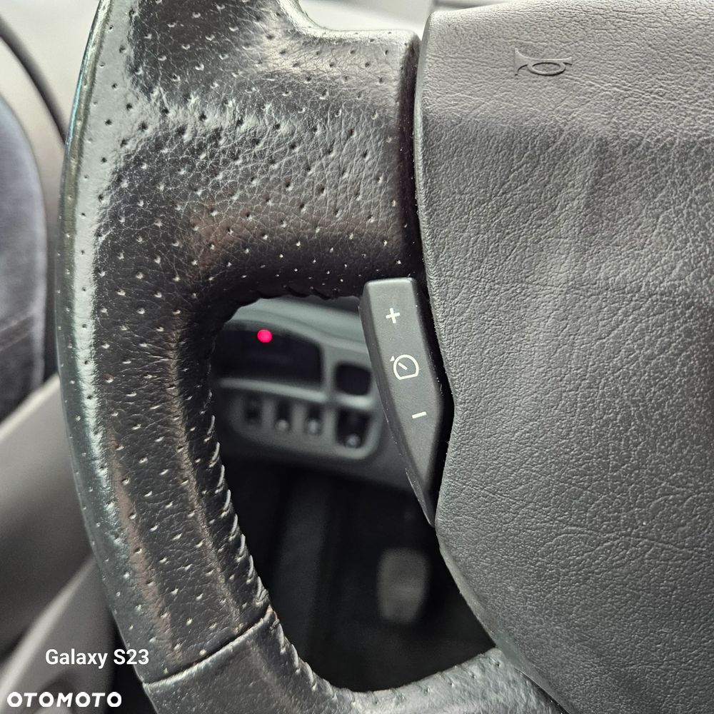 Renault Espace 2.0 Privilege - 36