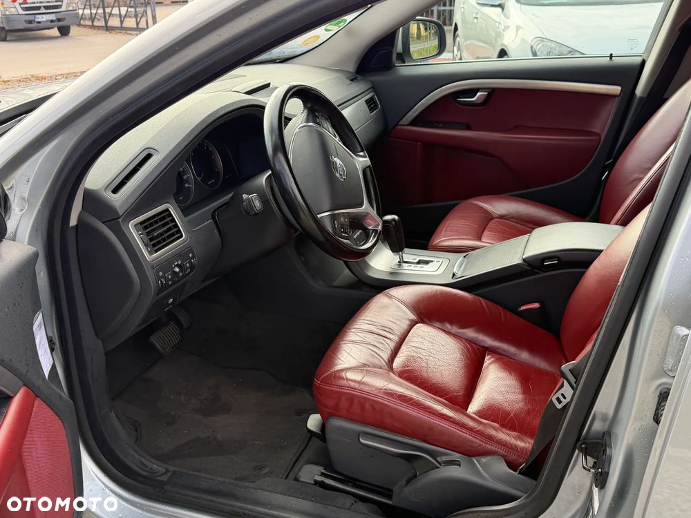 Volvo V70 2.4D Momentum - 23