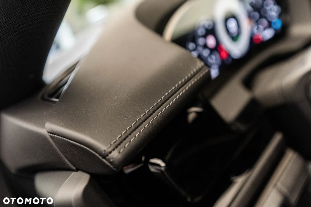 Porsche Panamera 4 E-Hybrid PHEV - 27