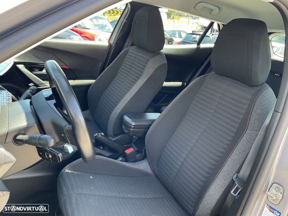 Peugeot 2008 1.2 PureTech Active - 19