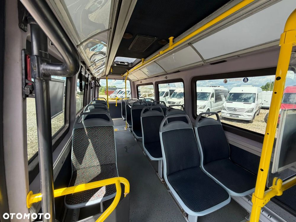 Mercedes-Benz Sprinter 519 - 27