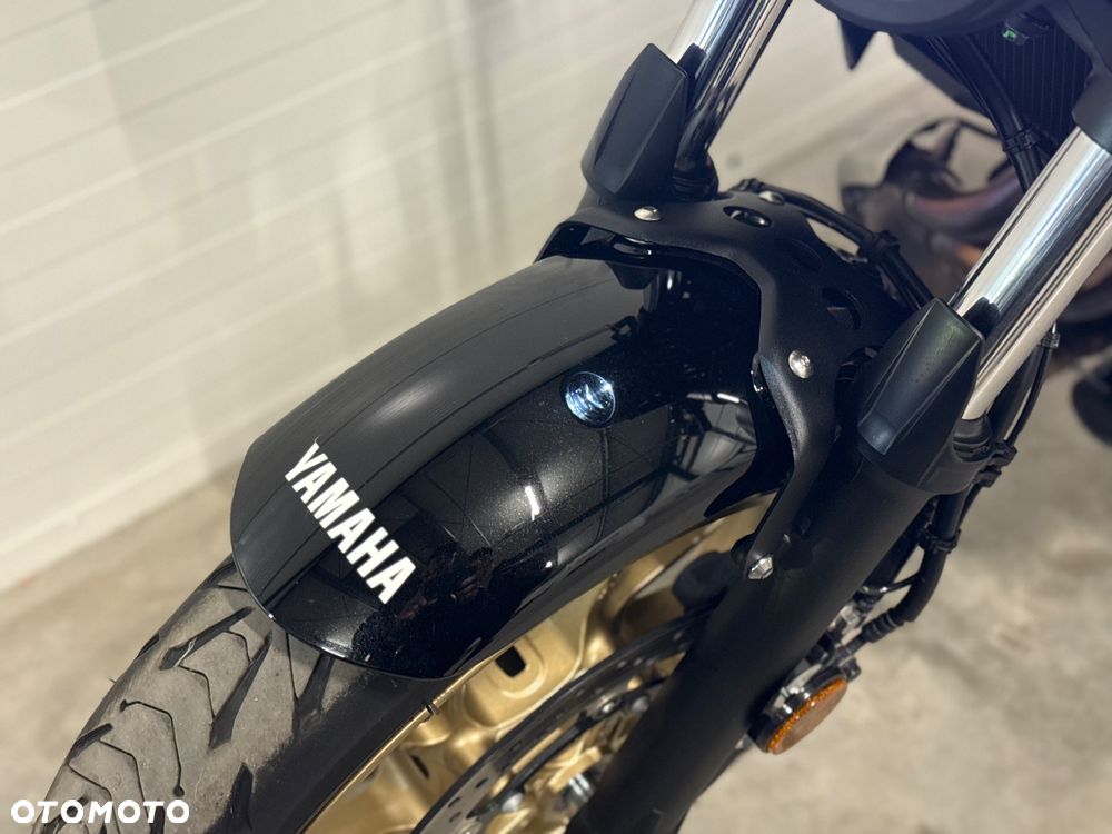 Yamaha XSR - 24