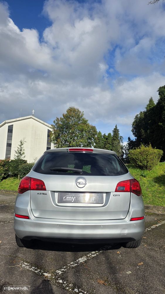 Opel Astra Sports Tourer 1.7 CDTI DPF ecoFLEX S&S 105g 150 Anos - 11