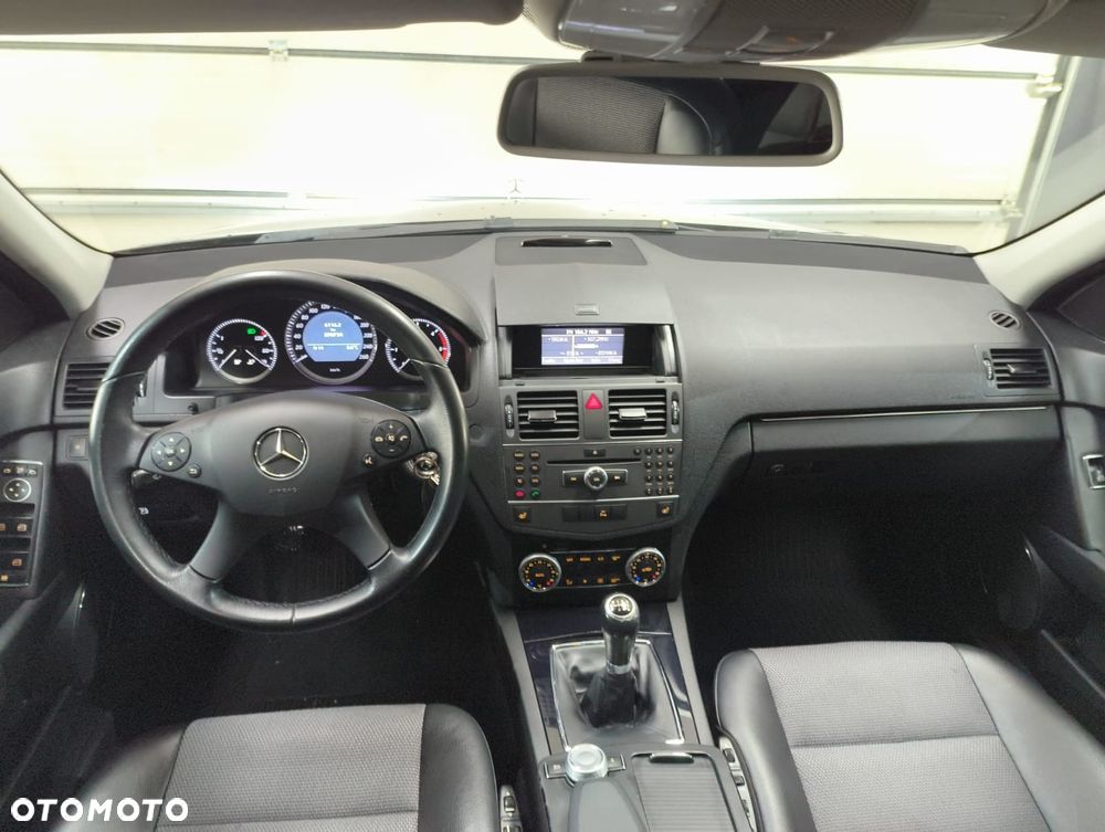 Mercedes-Benz Klasa C 200 CDI DPF BlueEFFICIENCY SPORT EDITION - 18