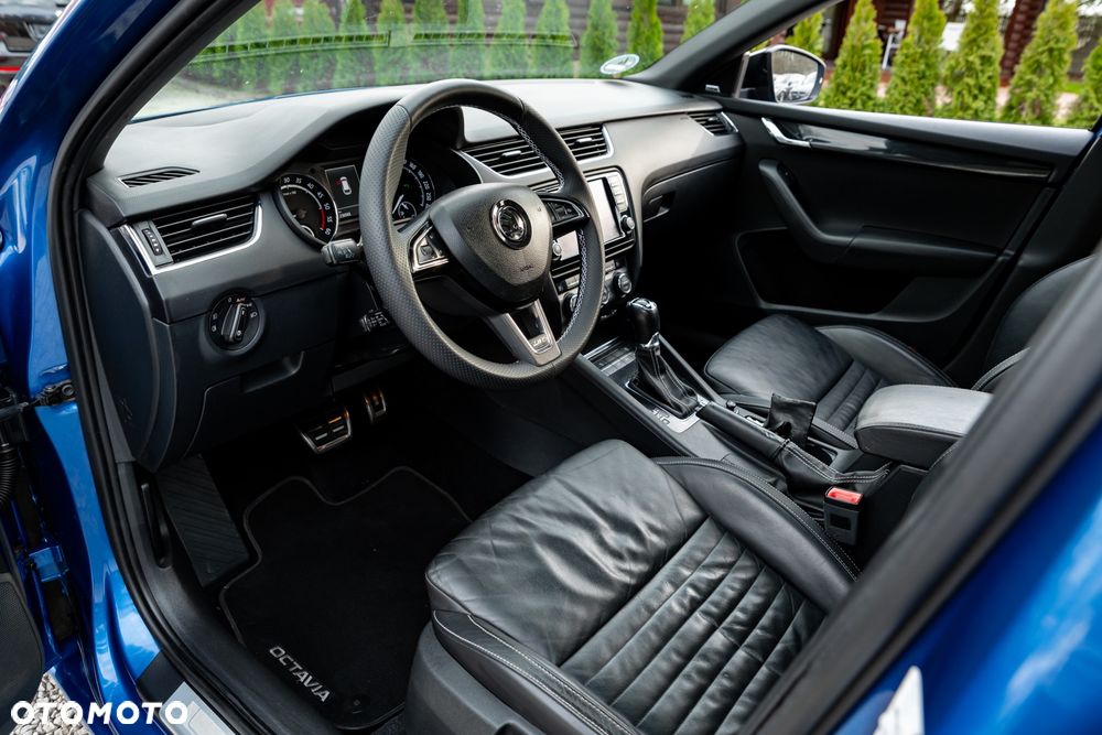 Skoda Octavia 2.0 TDI DSG RS - 18