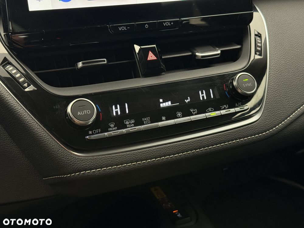 Toyota Corolla 1.8 Hybrid Comfort - 29