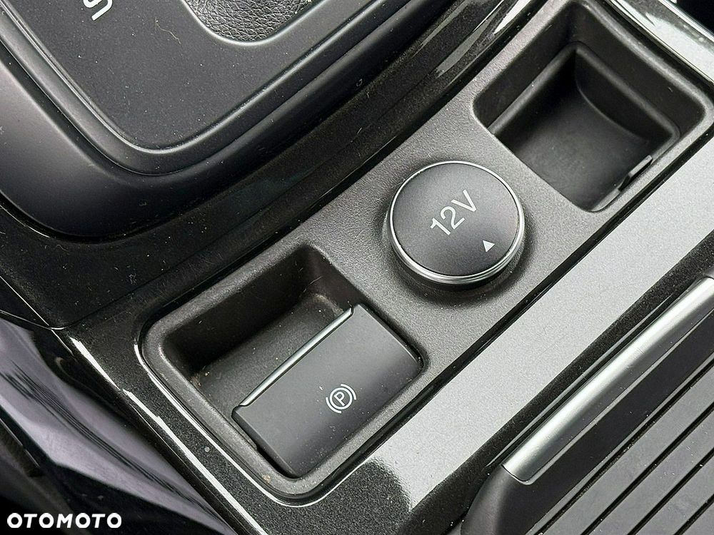 Ford Kuga - 16