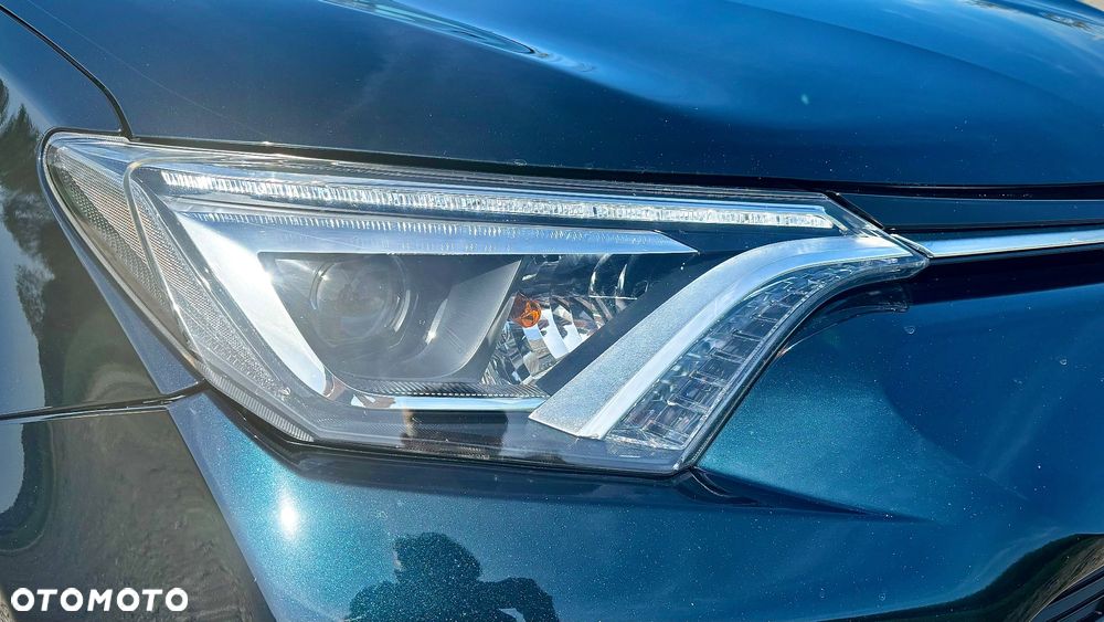 Toyota RAV4 2.0 D-4D Premium 4x2 - 11