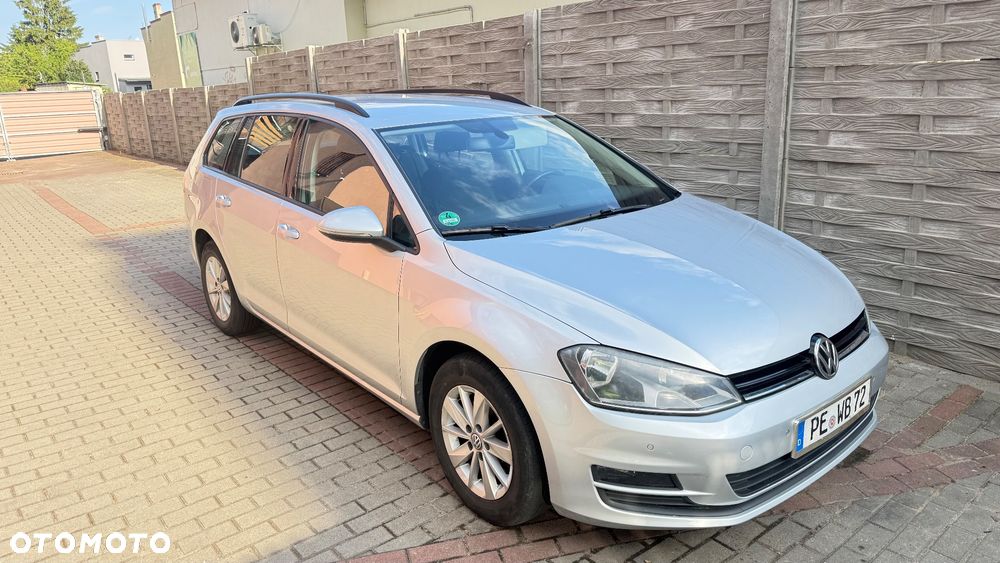 Volkswagen Golf - 1