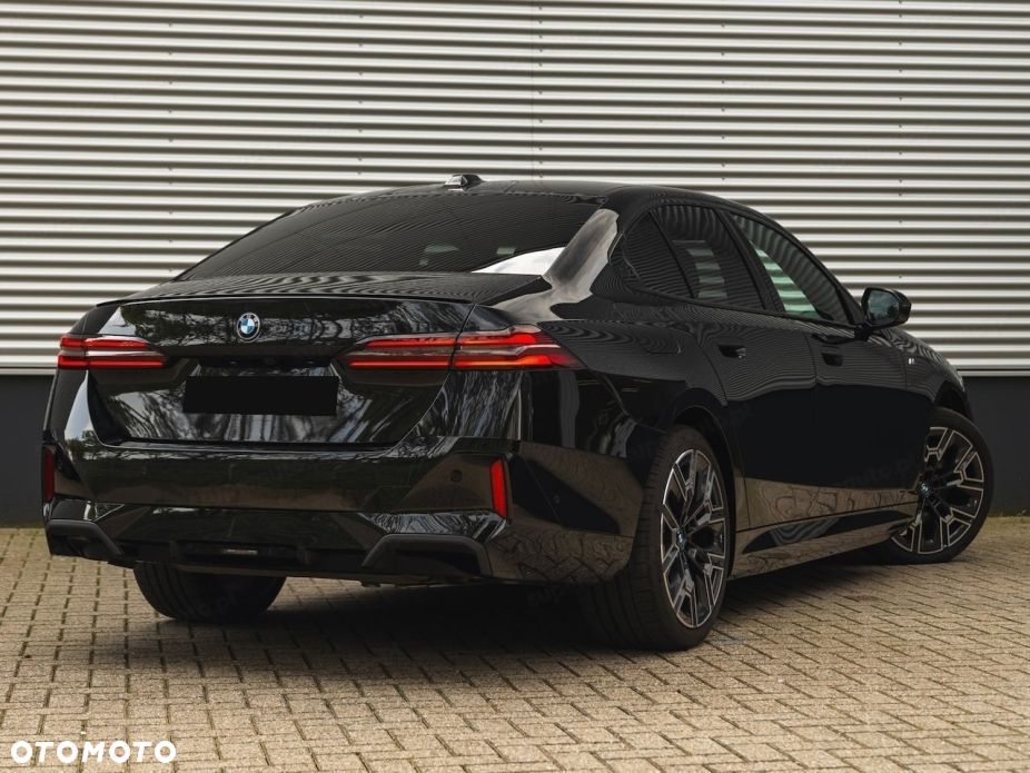 BMW Seria 5 520d xDrive mHEV M Sport - 5