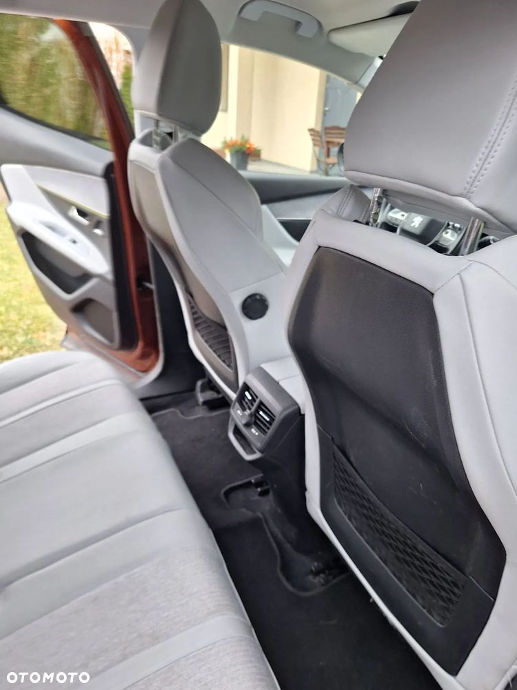 Peugeot 3008 1.2 PureTech Allure S&S - 22