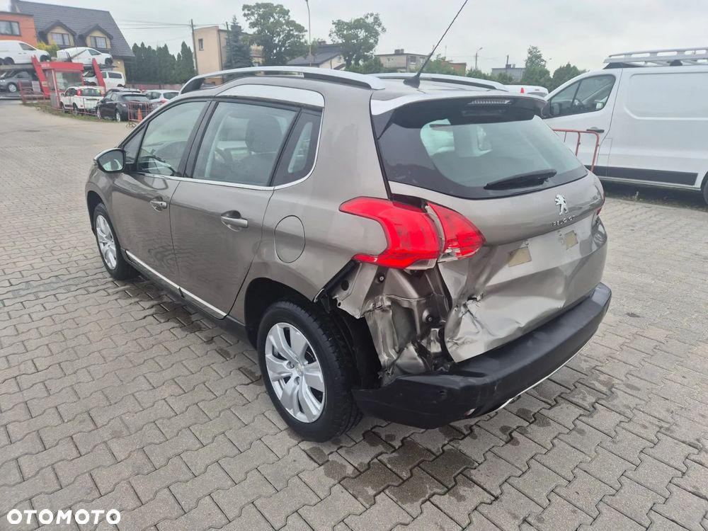 Peugeot 2008 PureTech 82 Allure - 4