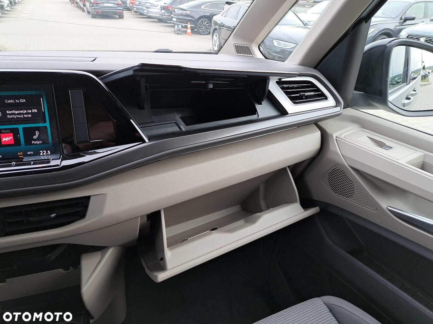 Volkswagen Multivan - 26