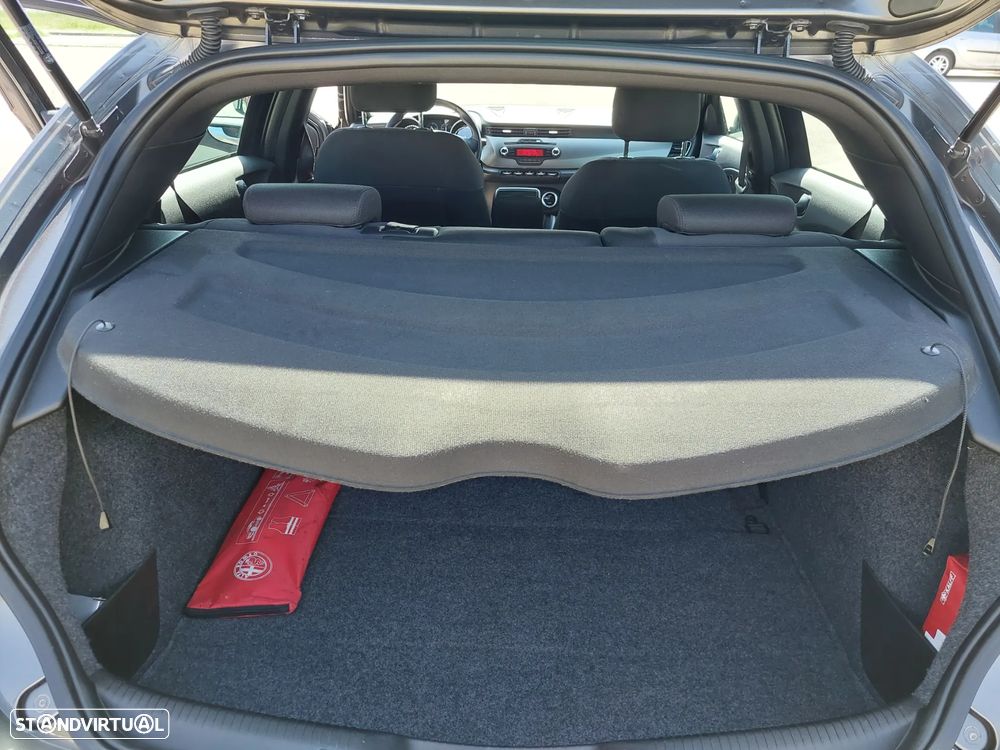 Alfa Romeo Giulietta 1.6 JTDM Veloce - 27