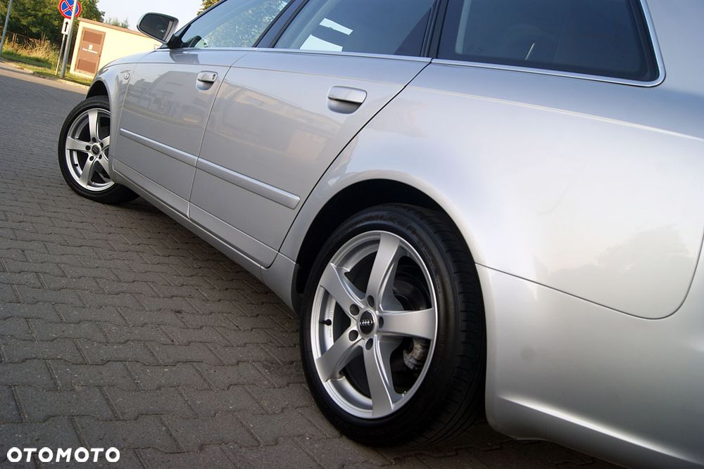 Audi A4 Avant 2.0 TDI - 23