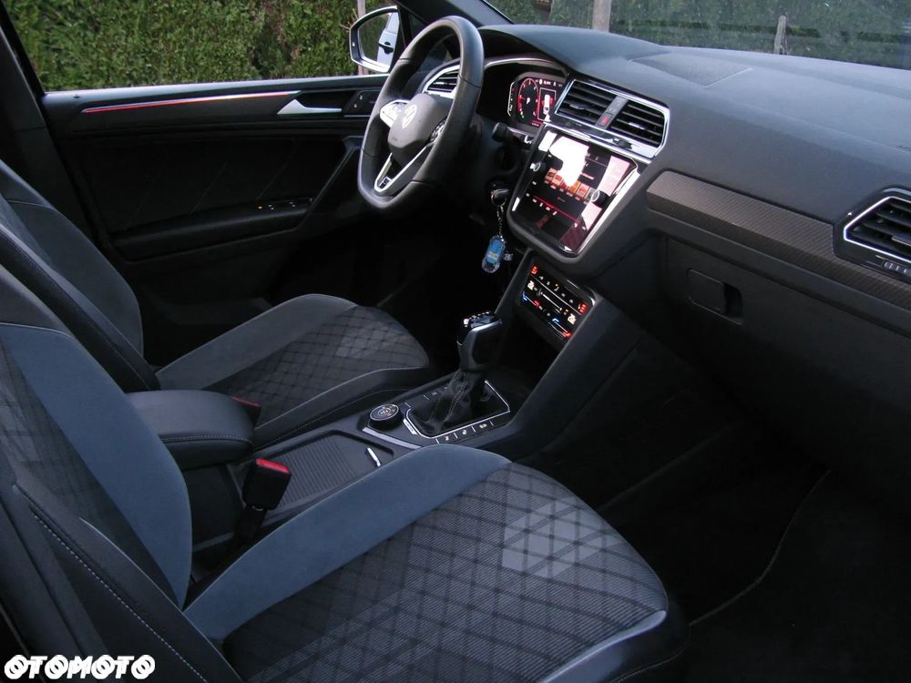 Volkswagen Tiguan 2.0 TDI SCR 4MotION DSG R-Line - 15