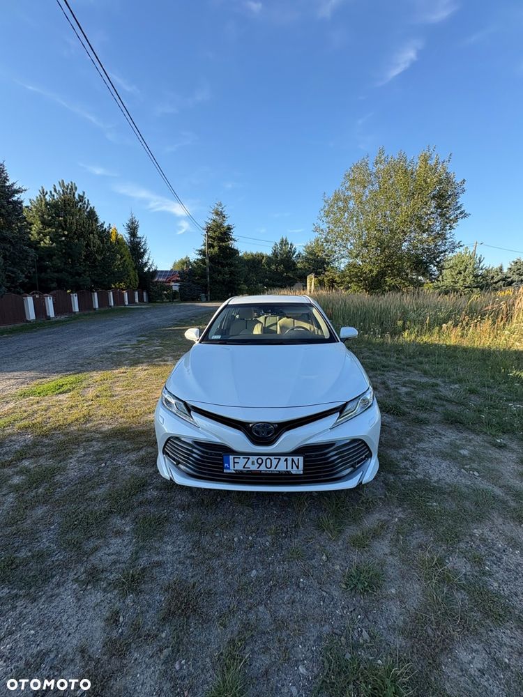 Toyota Camry 2.5 Hybrid Executive CVT - 1