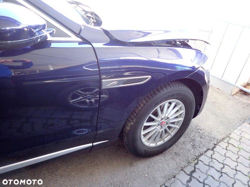 Jaguar F-Pace D200 AWD R-Dynamic S - 7