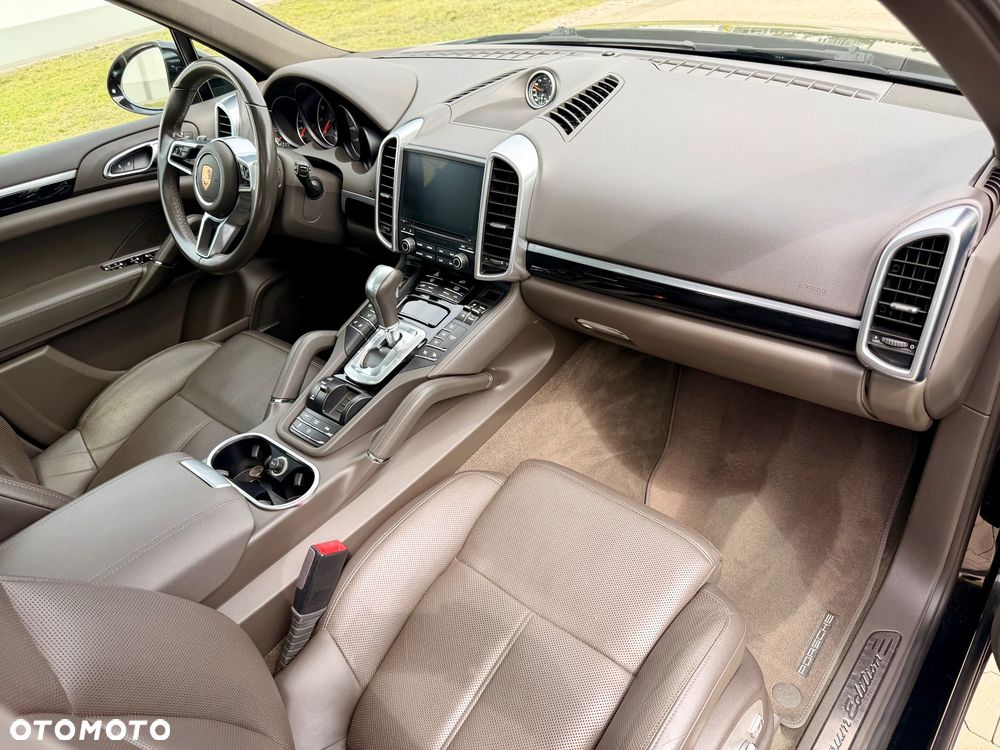 Porsche Cayenne Standard - 27