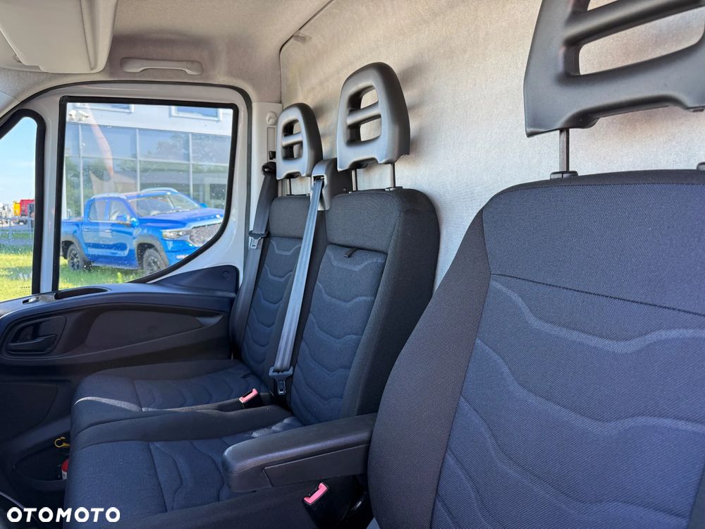 Iveco 35S16 - 12