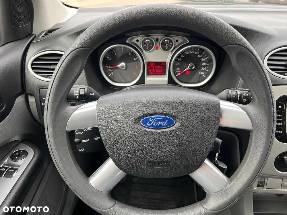 Ford Focus 1.6 Ti-VCT Trend + - 20