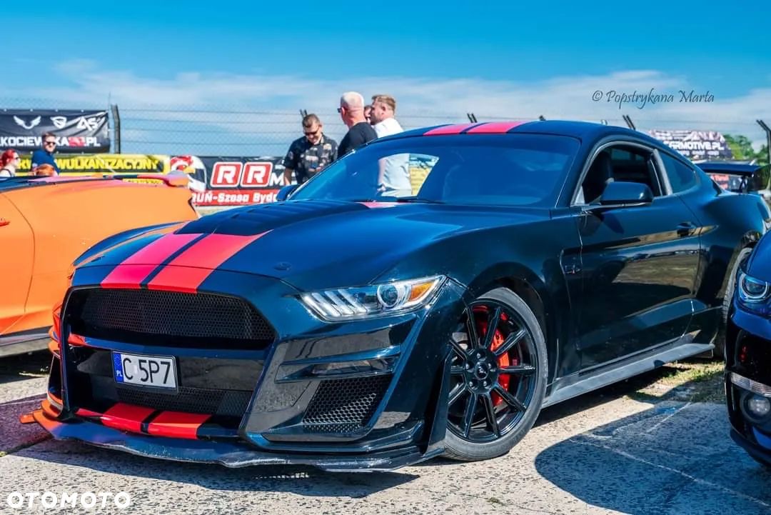 Ford Mustang - 1