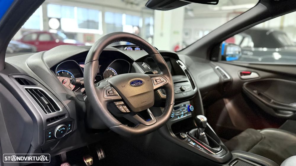 Ford Focus 2.3 EcoBoost RS - 15