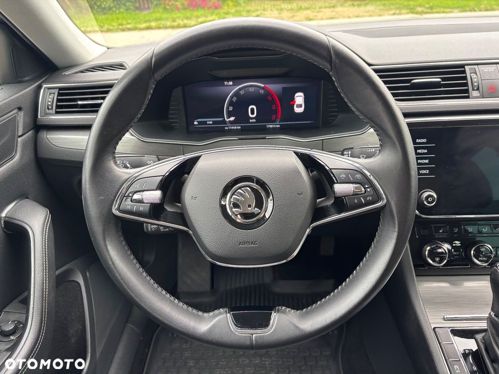 Skoda Superb 2.0 TDI SCR Style DSG - 22