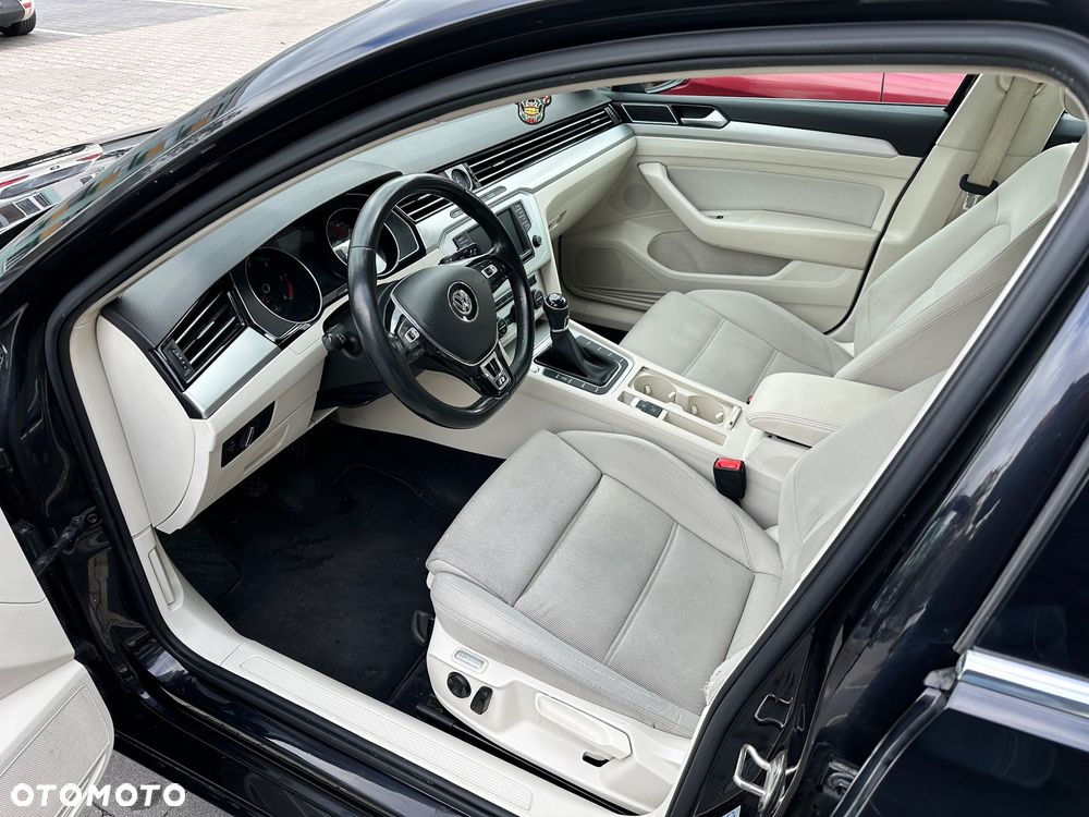 Volkswagen Passat ver-2-0-tdi-bmt-comfortline - 11
