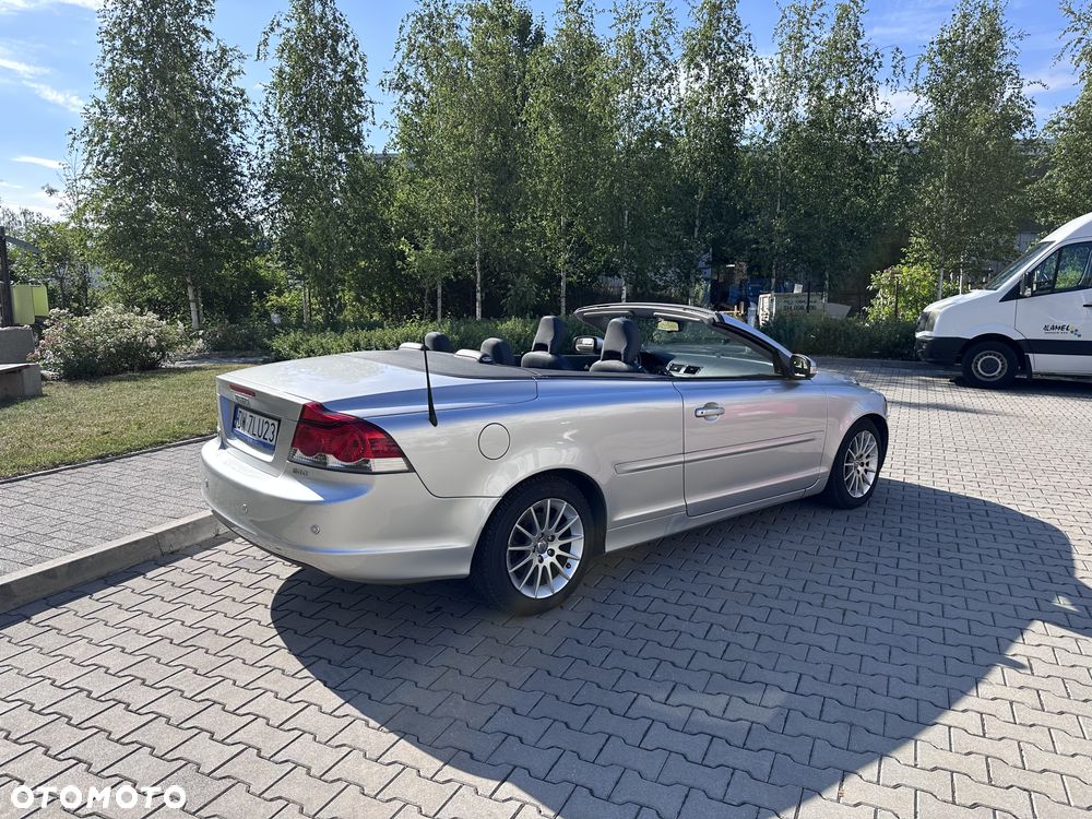 Volvo C70 2.0D Momentum - 5