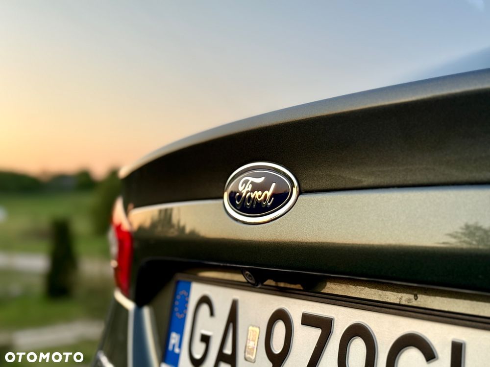 Ford Mondeo 2.0 EcoBoost Titanium - 21