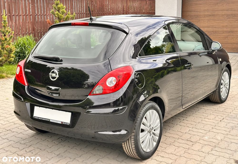 Opel Corsa 1.2 16V Cosmo - 7