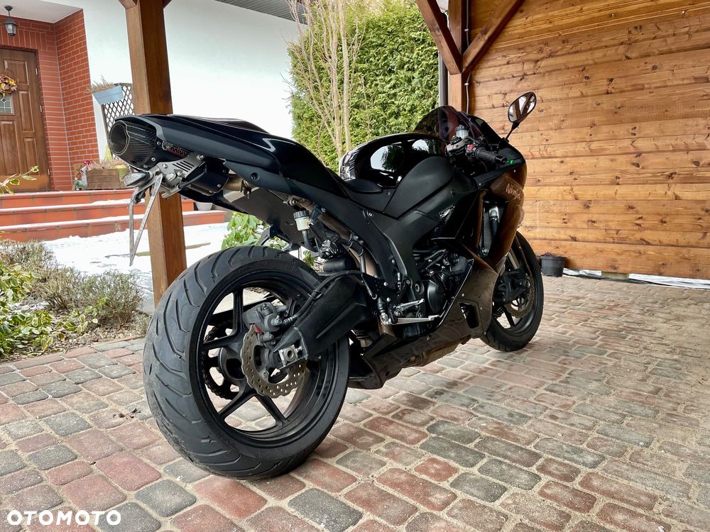 Kawasaki Ninja - 11