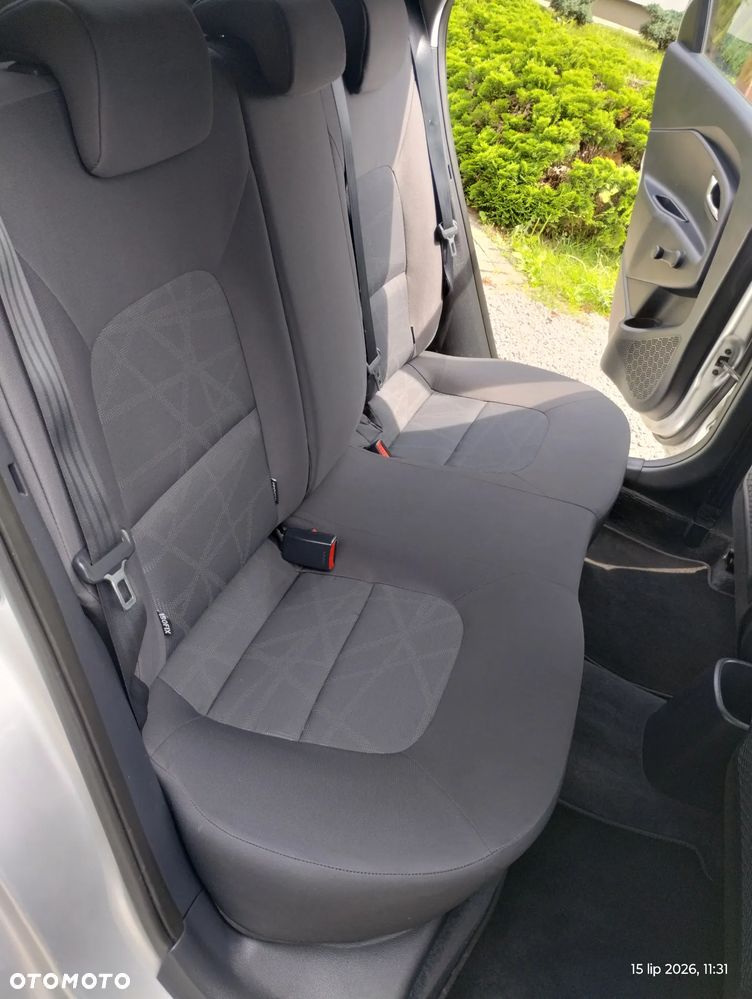 Kia Rio - 29