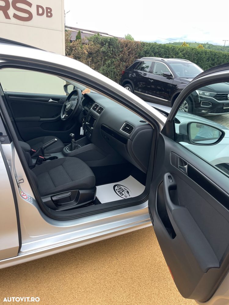 Volkswagen Jetta 1.6 TDI Blue Motion Technology Life - 22