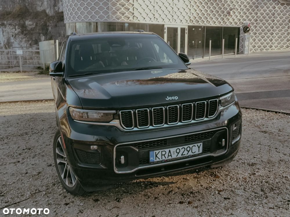 Jeep Grand Cherokee - 38