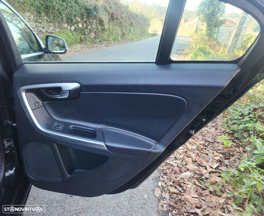 Volvo S60 1.6 D2 Drive R-Design Start/Stop - 17