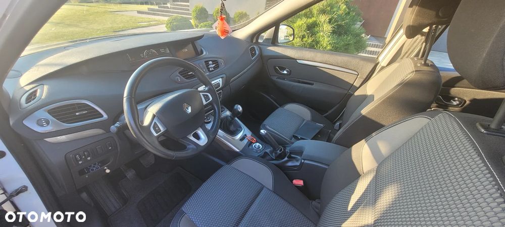 Renault Scenic - 13
