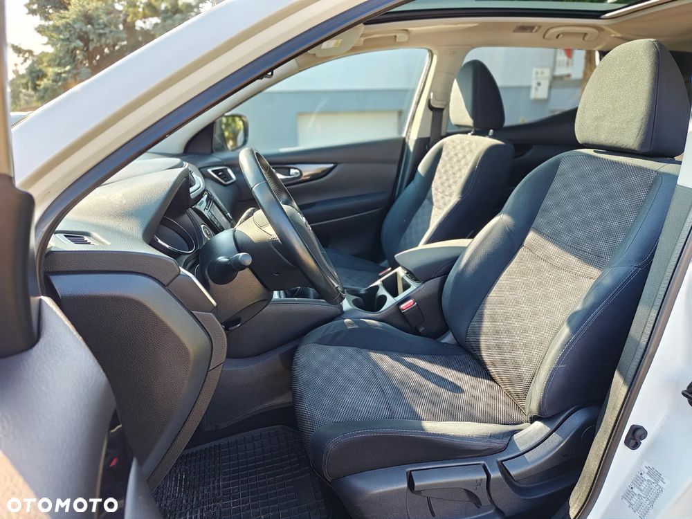 Nissan Qashqai 1.5 dCi N-Connecta - 21