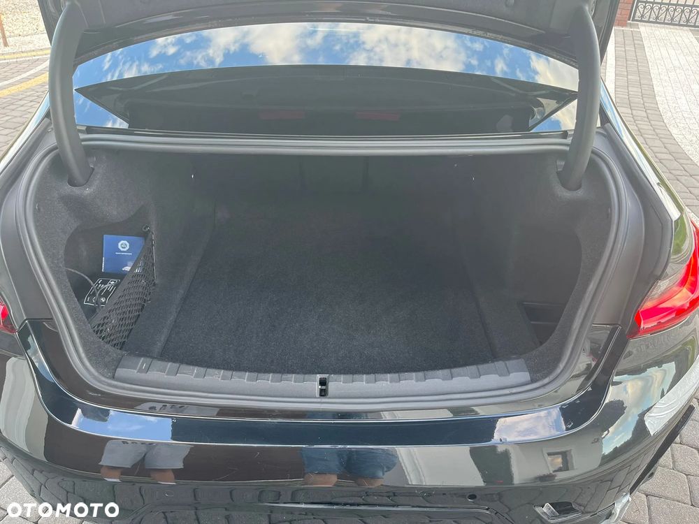 BMW Seria 3 330i xDrive M Sport - 13