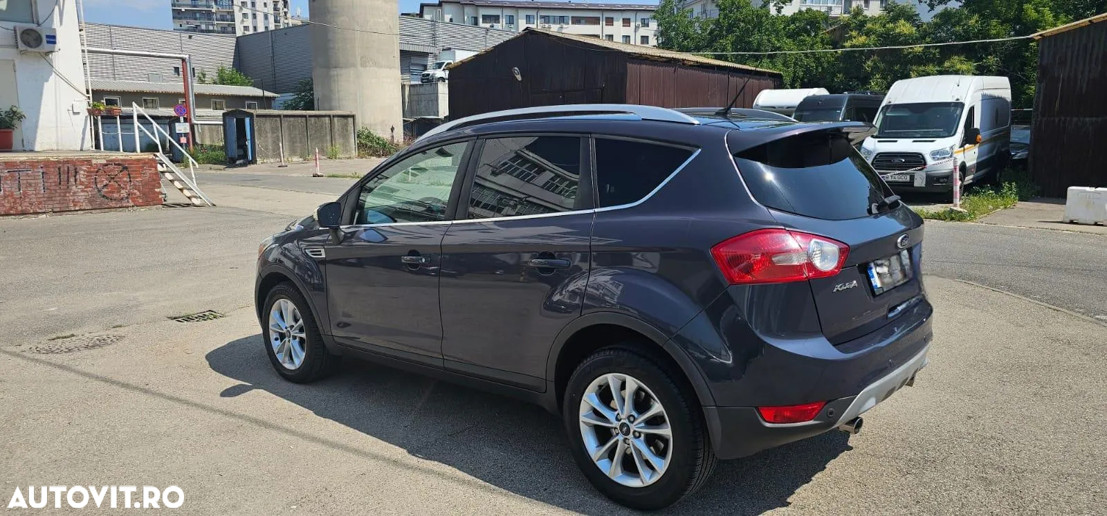 Ford Kuga - 2