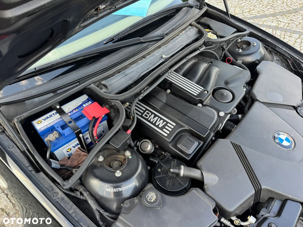 BMW Seria 3 318i Edition Exclusive - 36