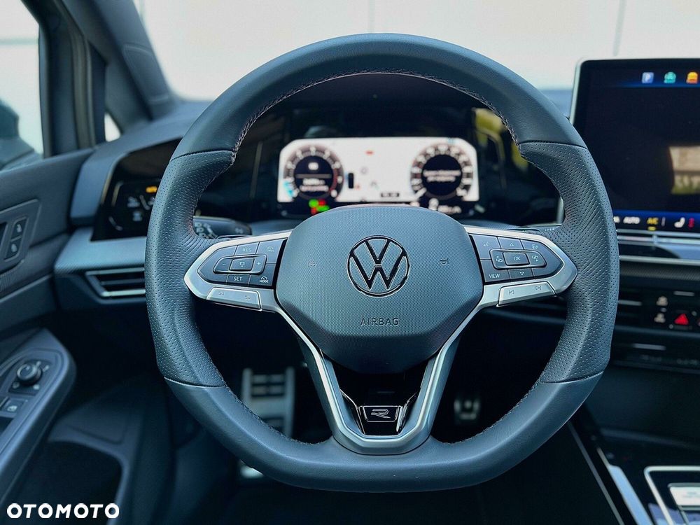 Volkswagen Golf - 25