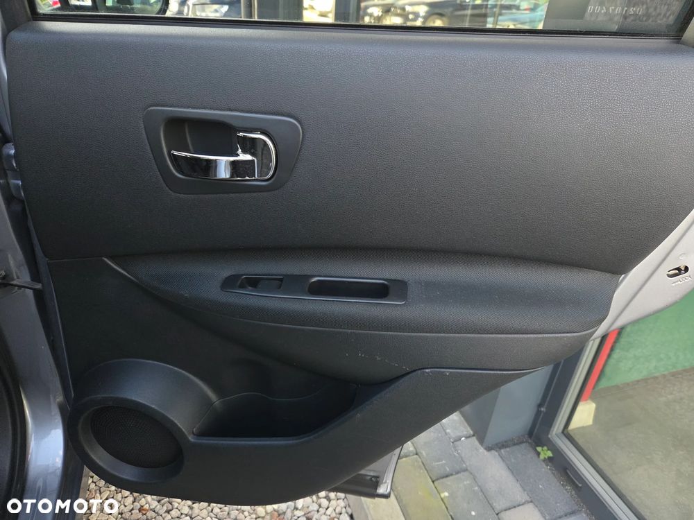 Nissan Qashqai 2.0 dCi DPF acenta - 11