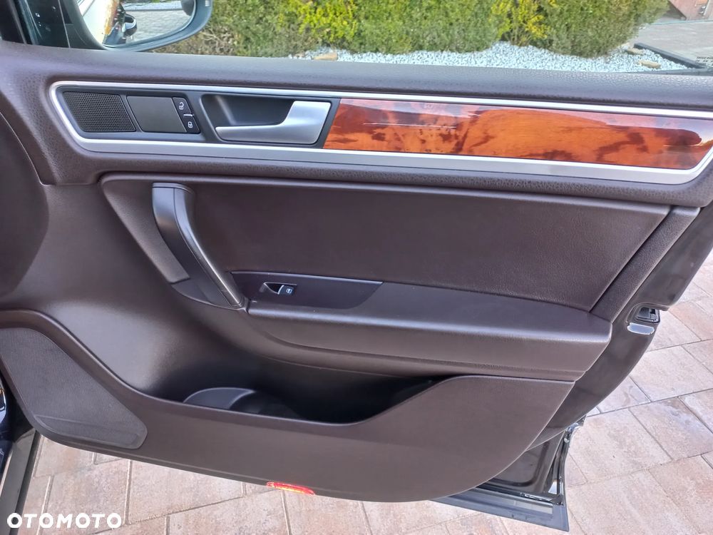 Volkswagen Touareg - 23